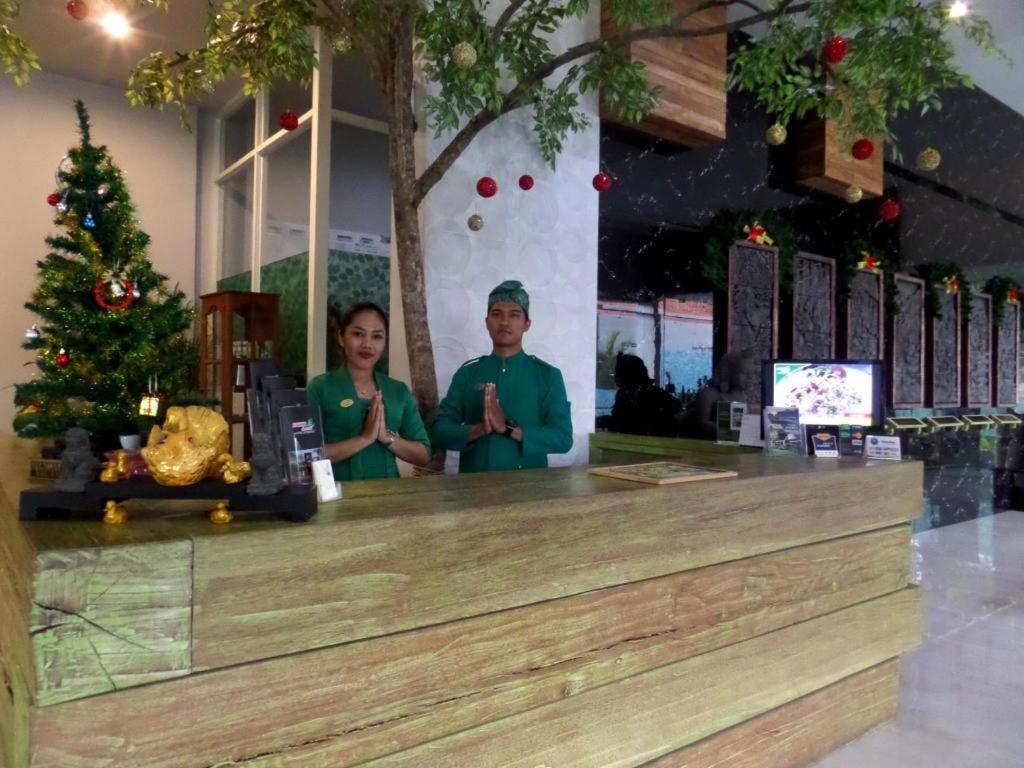 Bukit Daun Hotel And Resort Kediri  Esterno foto