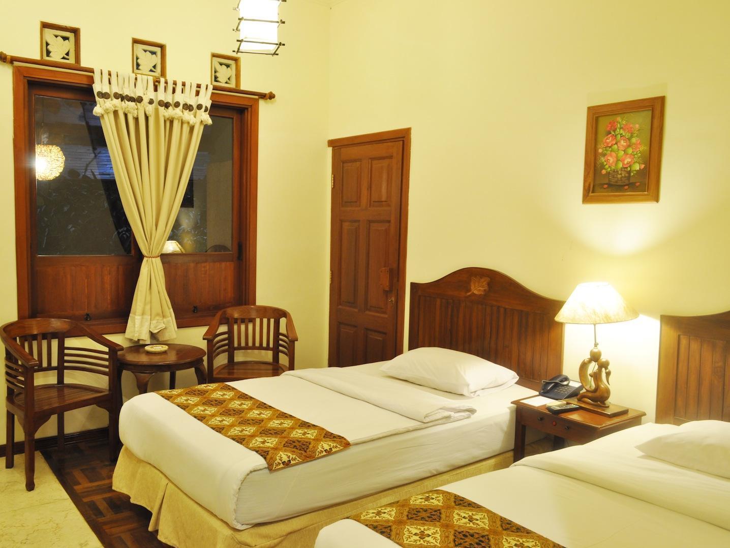 Bukit Daun Hotel And Resort Kediri  Esterno foto