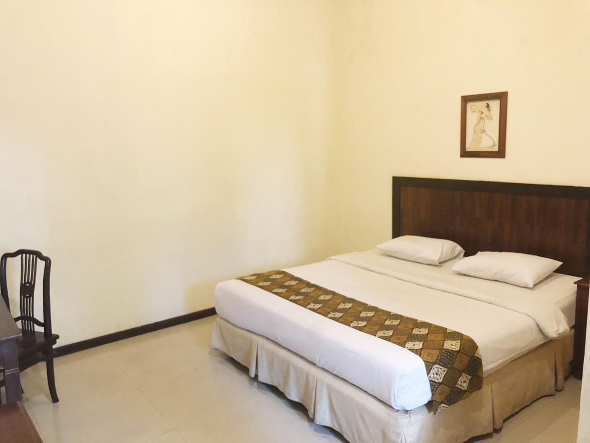 Bukit Daun Hotel And Resort Kediri  Esterno foto