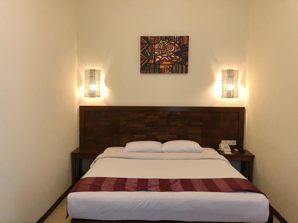 Bukit Daun Hotel And Resort Kediri  Esterno foto
