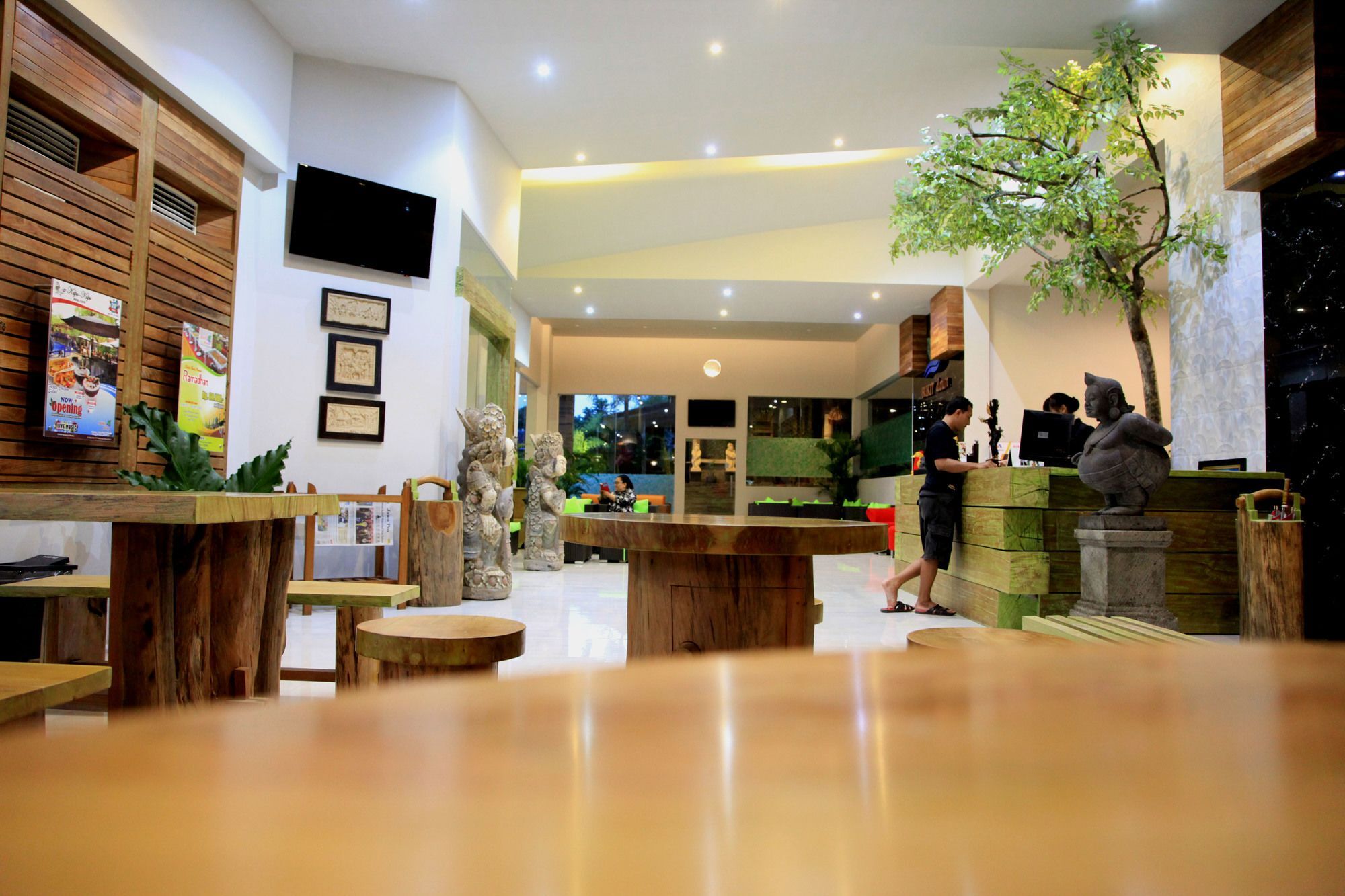 Bukit Daun Hotel And Resort Kediri  Esterno foto